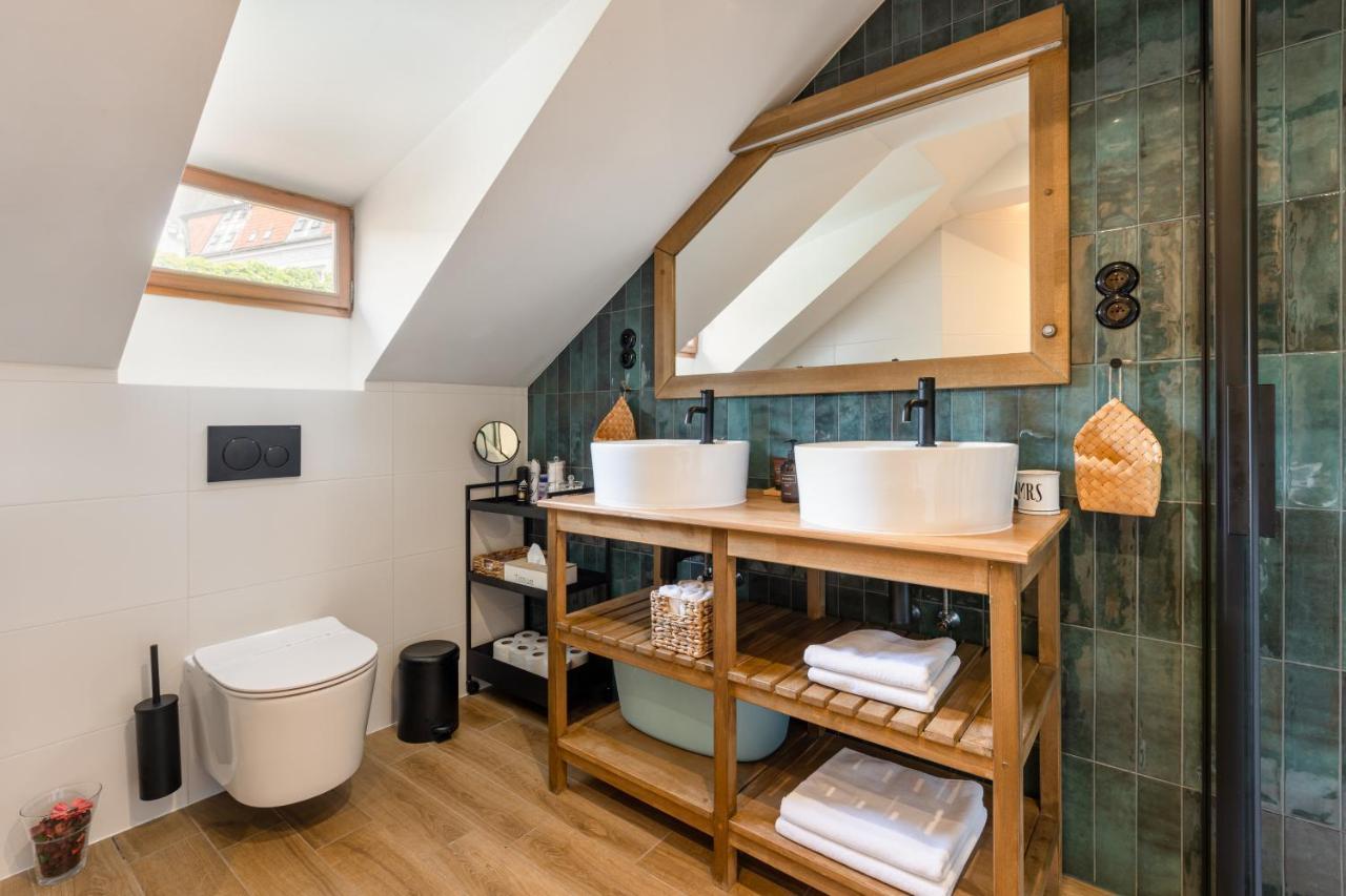 Bohemian Chic 2 Bedroom 2 Bathroom Loft With Hanging Chair Praga Zewnętrze zdjęcie