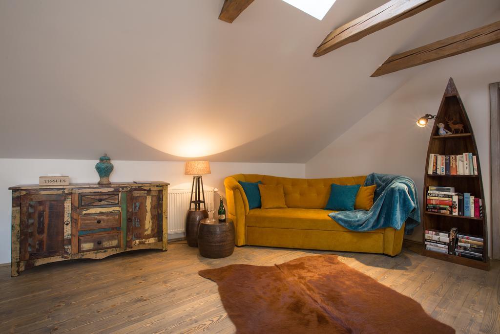 Bohemian Chic 2 Bedroom 2 Bathroom Loft With Hanging Chair Praga Zewnętrze zdjęcie