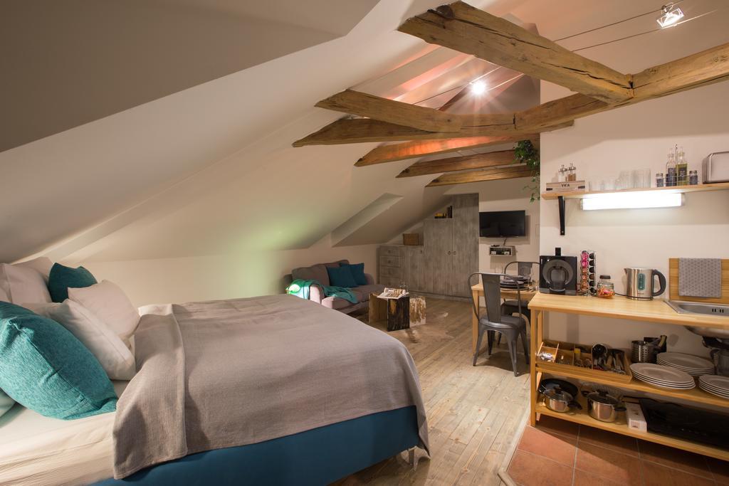 Bohemian Chic 2 Bedroom 2 Bathroom Loft With Hanging Chair Praga Zewnętrze zdjęcie